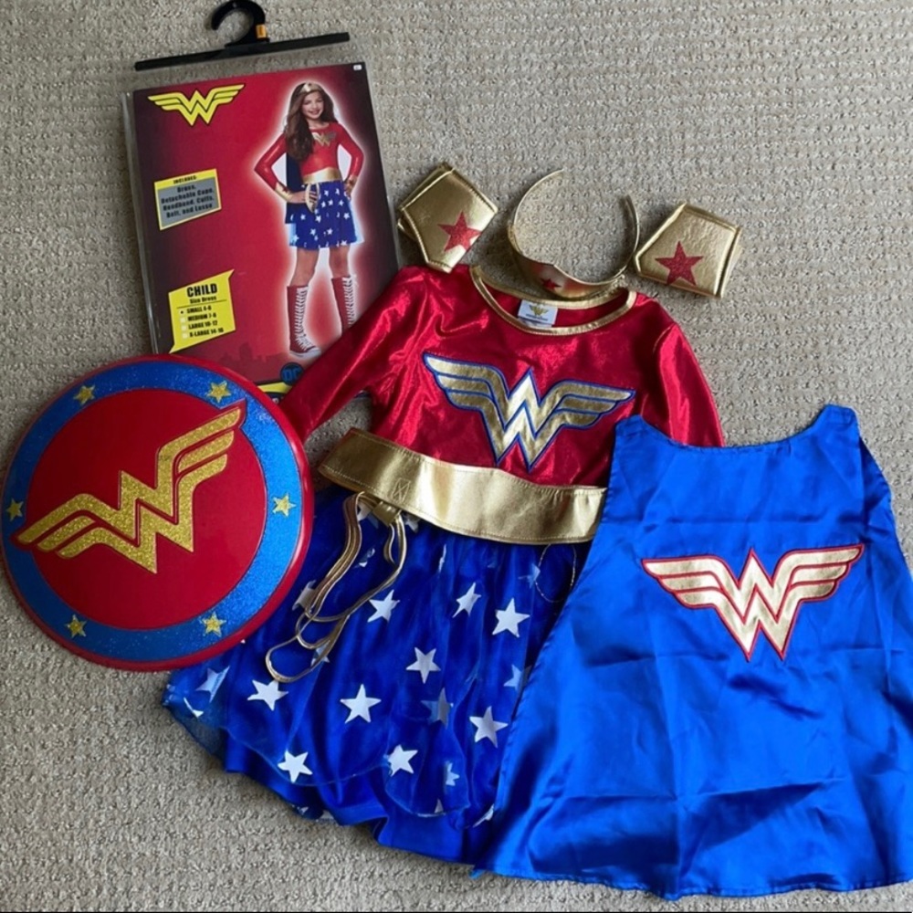 Wonder Woman kids super hero Halloween costume with red boots - Size S / 4-6
